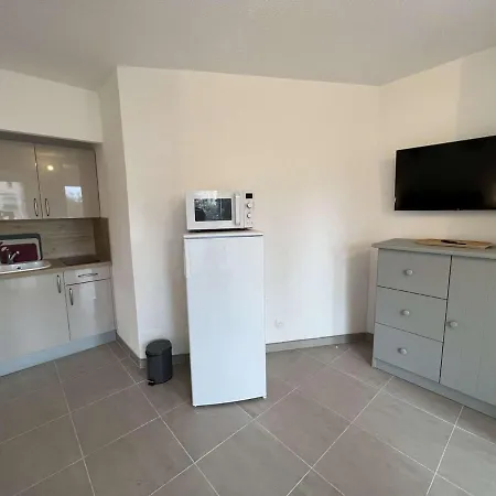 Apartamento Studio Climatise 2 Pers, Lave-vaisselle, Centre-ville, Parking, Pres Commerces Et Plage - Fr-1-702-54 *